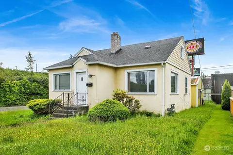 920 Virginia St, Bellingham, WA 98225