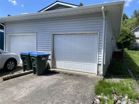 407 NW Arden Ave #A&B, Winlock, WA 98596