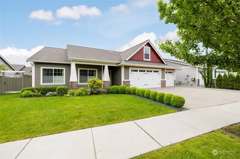 3055 Pine Creek Dr, Mount Vernon, WA 98273