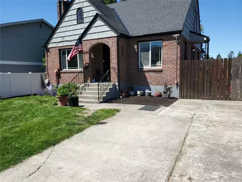 6928 E I St, Tacoma, WA 98404