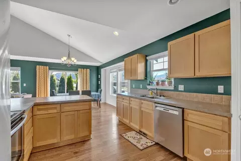 243 Bruhn Ln N, Enumclaw, WA 98022 photo 12