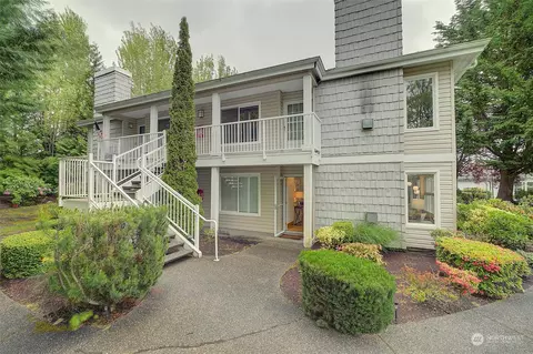 11130 SE 208th St #J104, Kent, WA 98031