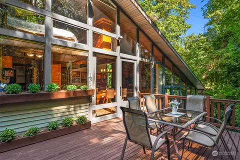 12413 SE May Creek Park Dr, Newcastle, WA 98056