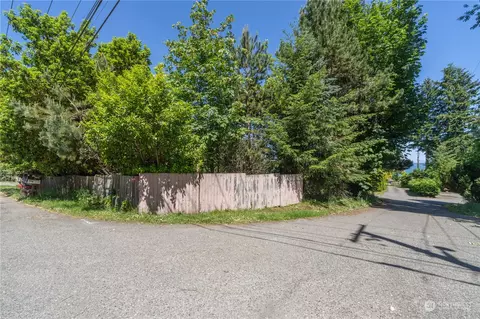 3651 Oak Bay Rd, Port Hadlock, WA 98339