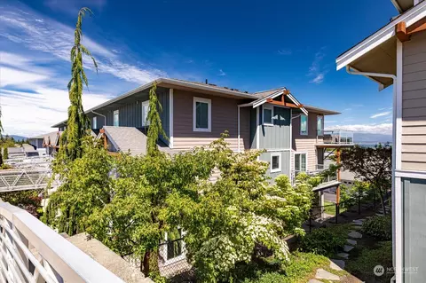 3614 Portage Ln #100, Anacortes, WA 98221