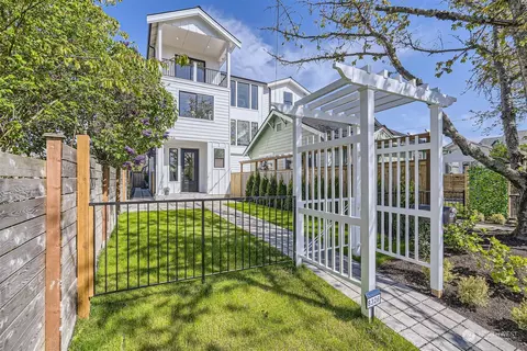 8326 28th Ave NW, Seattle, WA 98117