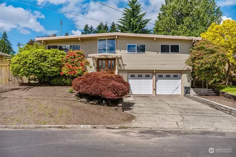 429 167th Ave NE, Bellevue, WA 98008