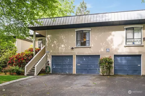 1621 102nd Pl NE #A1, Bellevue, WA 98004