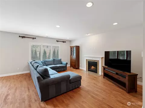 Living - 3022 182nd Pl SE, Bothell, WA 98012 photo 2 of 3