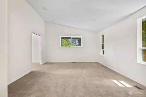 Bedroom - 21730 3rd Dr SE, Bothell, WA 98021 photo 1 of 7