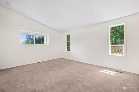 Bedroom - 21730 3rd Dr SE, Bothell, WA 98021 photo 2 of 7