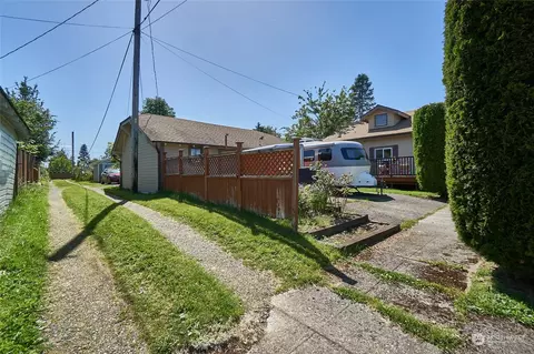 2037 Jensen St, Enumclaw, WA 98022 photo 24