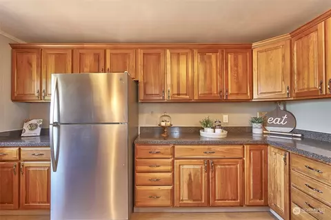 2037 Jensen St, Enumclaw, WA 98022 photo 9