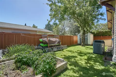 2037 Jensen St, Enumclaw, WA 98022 photo 18