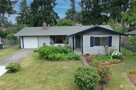 8838 Quinault Dr NE, Olympia, WA 98516