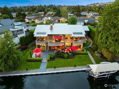18 Crescent Ky, Bellevue, WA 98006