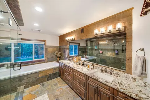 Bath - 23303 SE 416th St, Enumclaw, WA 98022 photo 1 of 5