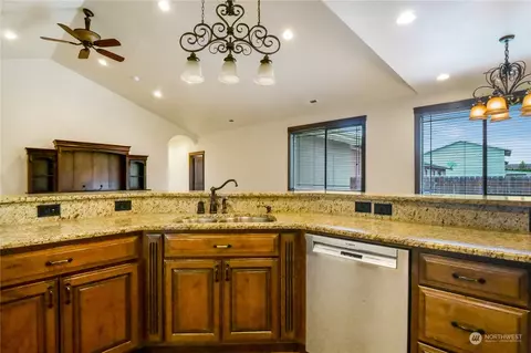 1015 E Rainier St, Othello, WA 99344 photo 17