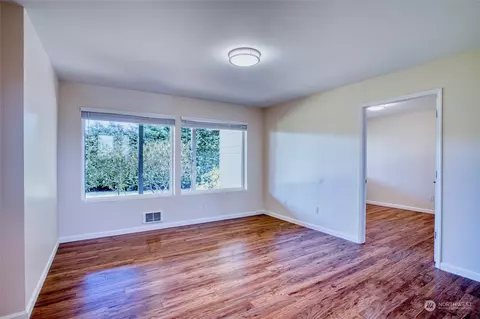 Living - 33 Seahawk Dr, Sequim, WA 98382 photo 6 of 6