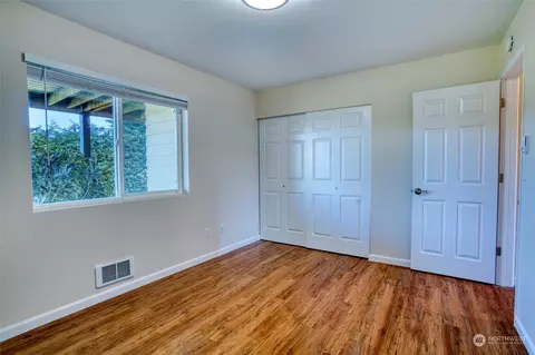 Bedroom - 33 Seahawk Dr, Sequim, WA 98382 photo 3 of 4