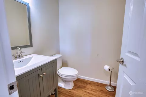 Bath - 33 Seahawk Dr, Sequim, WA 98382 photo 2 of 3