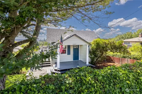 2907 17th St, Bremerton, WA 98312