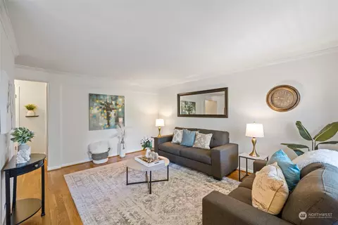 4451 Woodland Park Ave N #4, Seattle, WA 98103