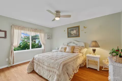 Bedroom - 1110 20th Ave, Longview, WA 98632 photo 3 of 4