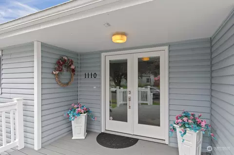 Exterior - 1110 20th Ave, Longview, WA 98632 photo 11 of 11