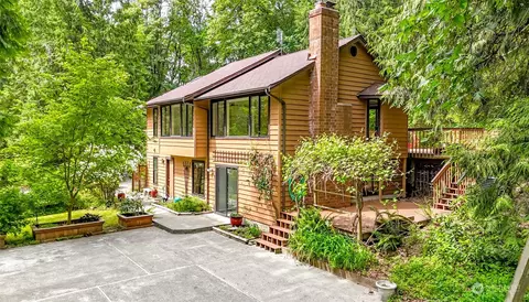 19211 SE 118th St, Issaquah, WA 98027