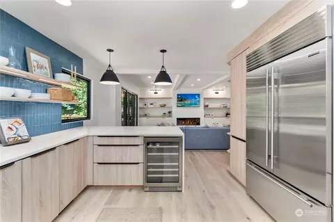 Kitchen - 16317 110th Ave NE, Bothell, WA 98011 photo 3 of 7