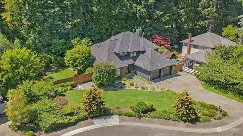 View/Area - 16317 110th Ave NE, Bothell, WA 98011 photo 1 of 2