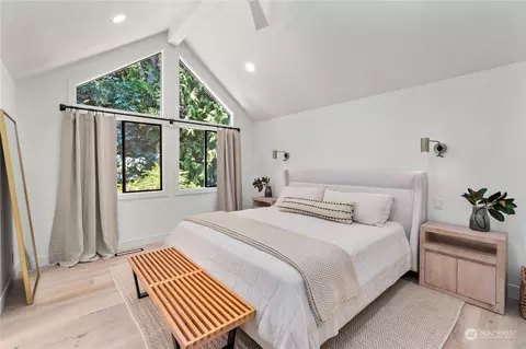 Bedroom - 16317 110th Ave NE, Bothell, WA 98011 photo 2 of 3
