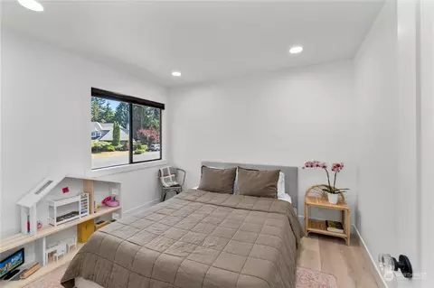 Bedroom - 16317 110th Ave NE, Bothell, WA 98011 photo 3 of 3