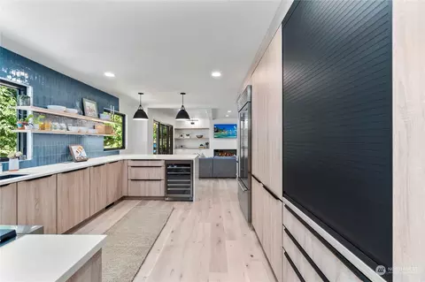 Kitchen - 16317 110th Ave NE, Bothell, WA 98011 photo 1 of 7