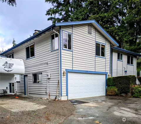 17223 Spruce Way, Lynnwood, WA 98037