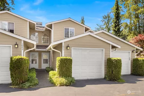 1045 Madison Ave N, Bainbridge Island, WA 98110