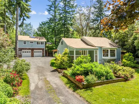 4165 Victory Dr SW, Port Orchard, WA 98367
