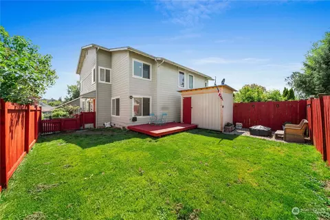 Exterior - 2902 13th St #2D, Everett, WA 98201 photo 4 of 4