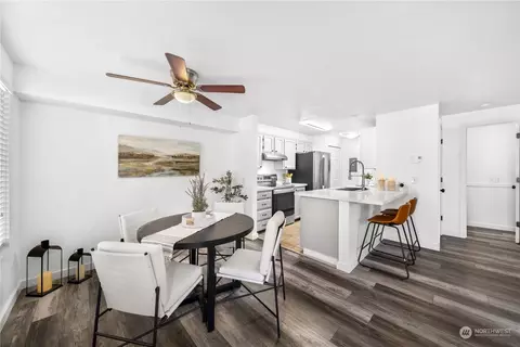 Dining - 2902 13th St #2D, Everett, WA 98201 photo 1 of 3
