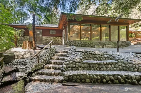 27021 SE 150th St, Issaquah, WA 98027