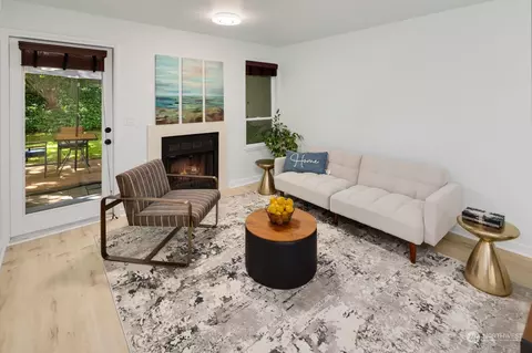 13717 Linden Ave N # 116, Seattle, WA 98133