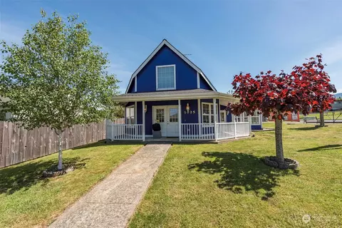1025 S Lincoln St, Port Angeles, WA 98362