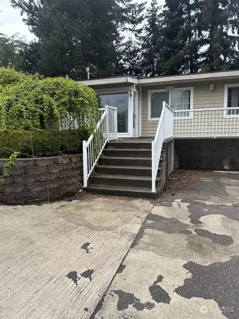 79 110th Ave SE, Bellevue, WA 98004