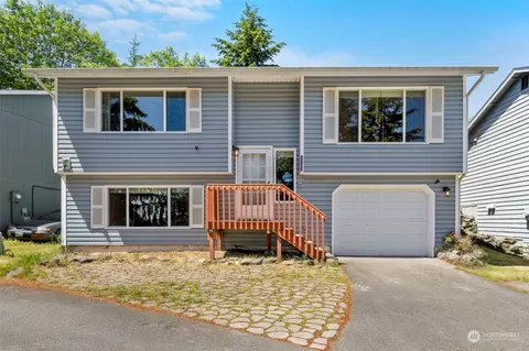 1307 Daniels Ave, Bremerton, WA 98312