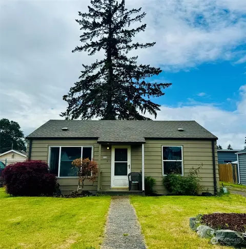 1110 115th St S, Tacoma, WA 98444