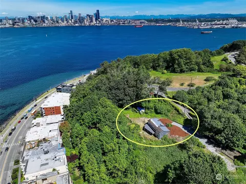 1019 California Ln SW, Seattle, WA 98116