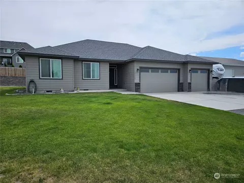 21709 E Berry Dr, Benton City, WA 99320