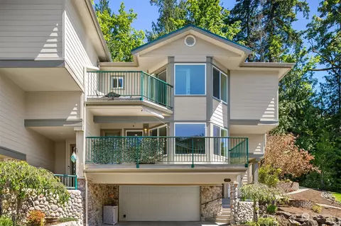 383 12th Ave NW #383, Issaquah, WA 98027