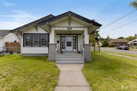 730 5th Ave NW, Puyallup, WA 98371